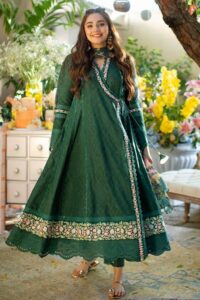 Read more about the article Latest Fashion Trends in Pakistan